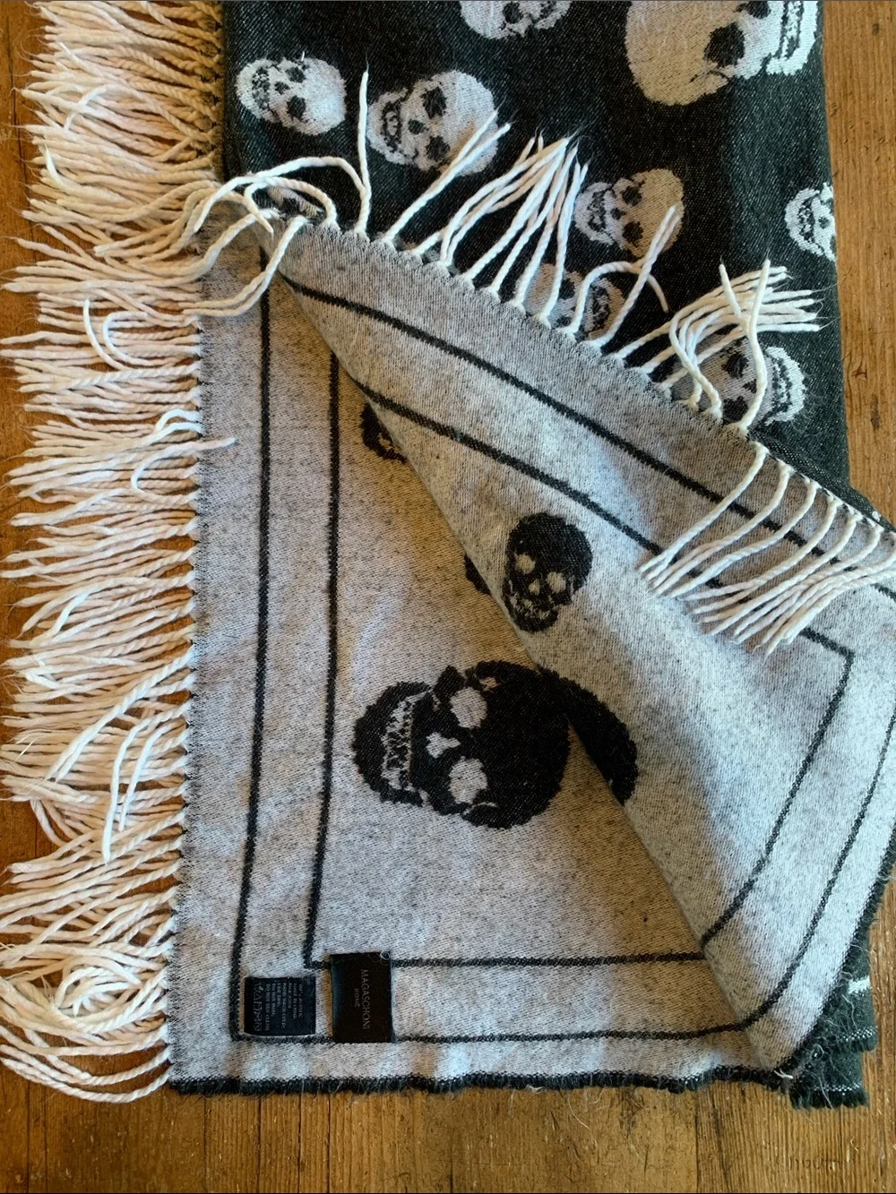 Magaschoni Skull Pattern Fringe Throw Blanket - Black & White Accent Throw